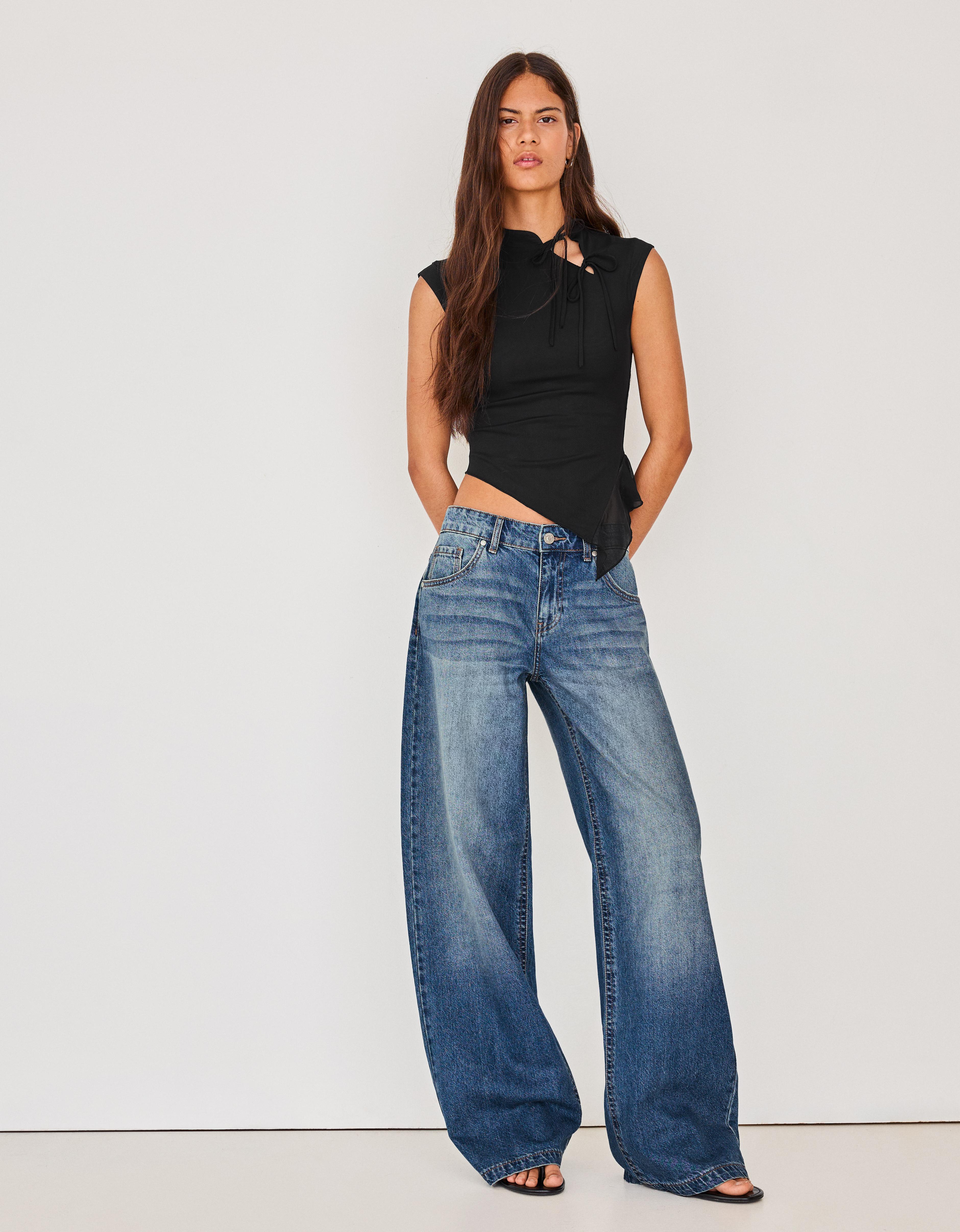Embroidered baggy jeans — Light blue