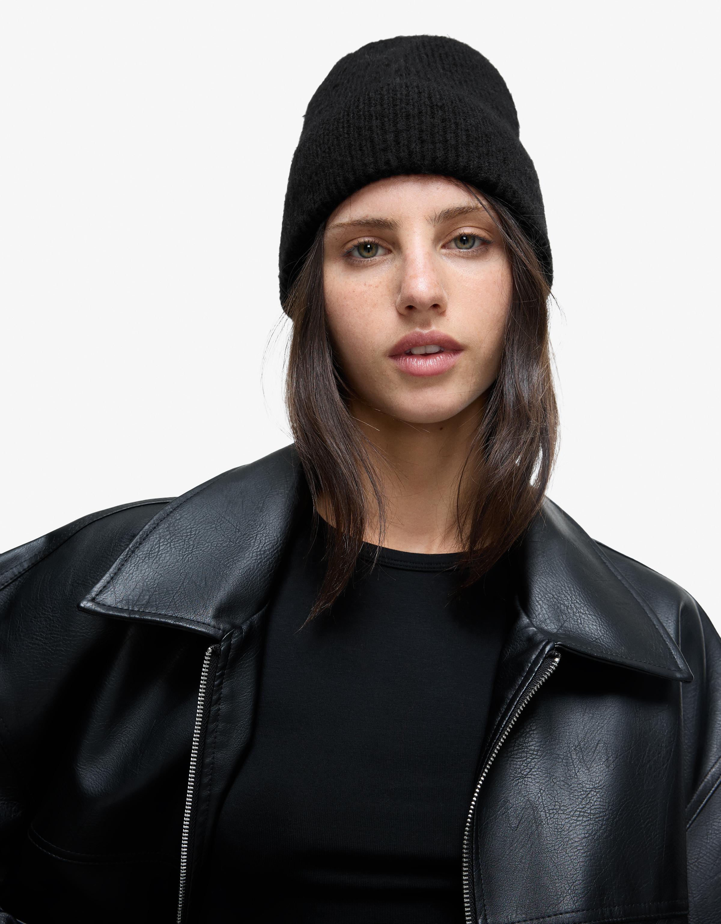 Turn-up knit beanie — Black