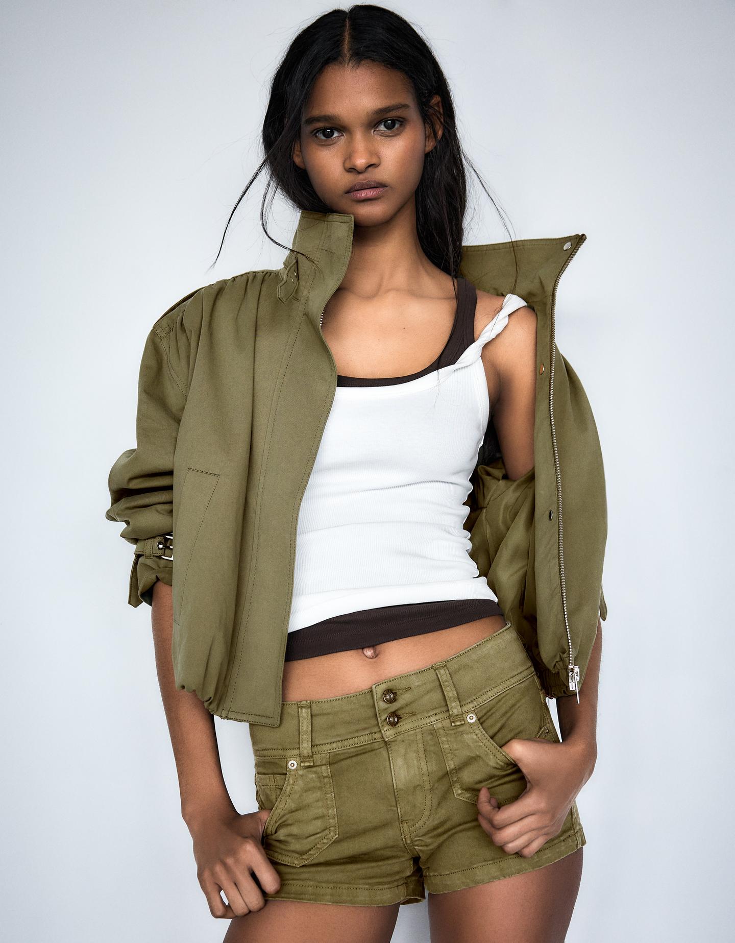 Bershka shorty jeansowe mini khaki