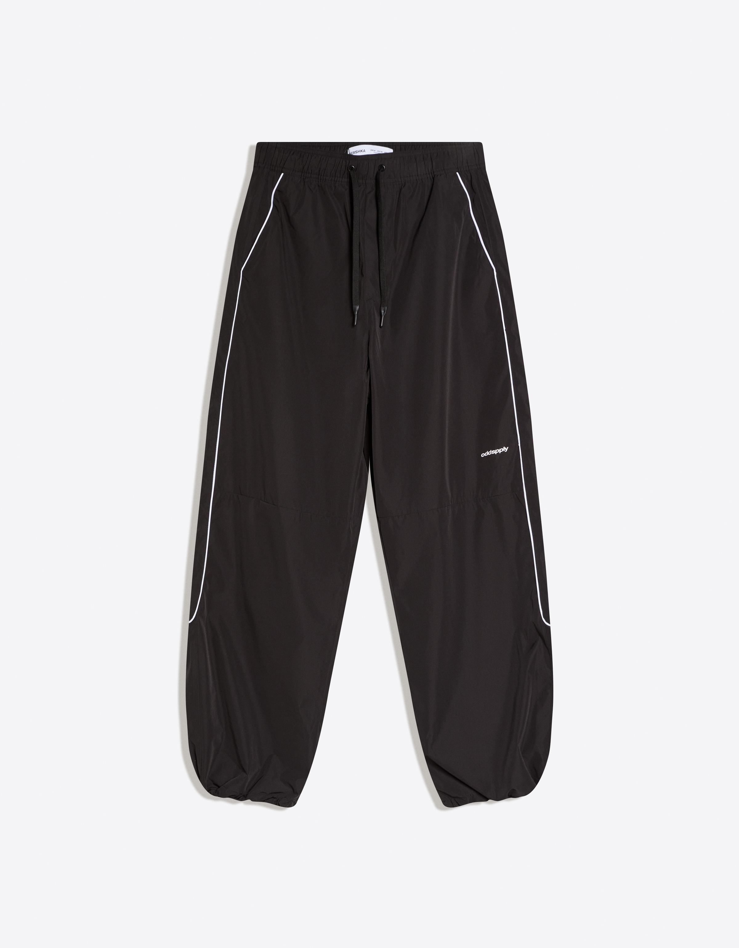 Bershka Superbaggy Hose Aus Funktionsstoff Herren Xs Schwarz