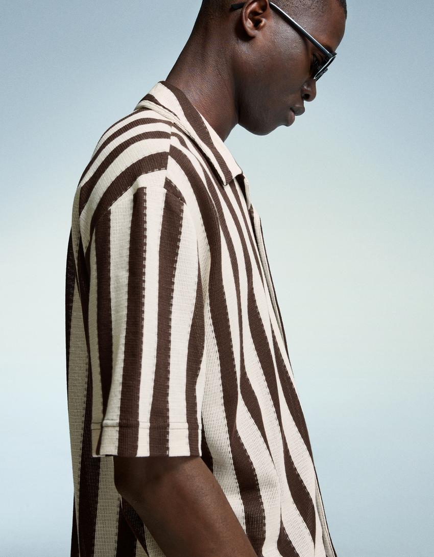 Rustic striped short sleeve shirt-Brown