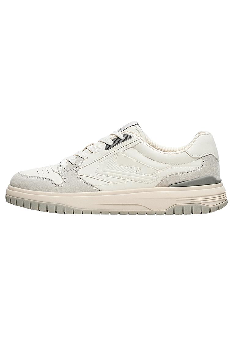 Panelled casual trainers — WHITE