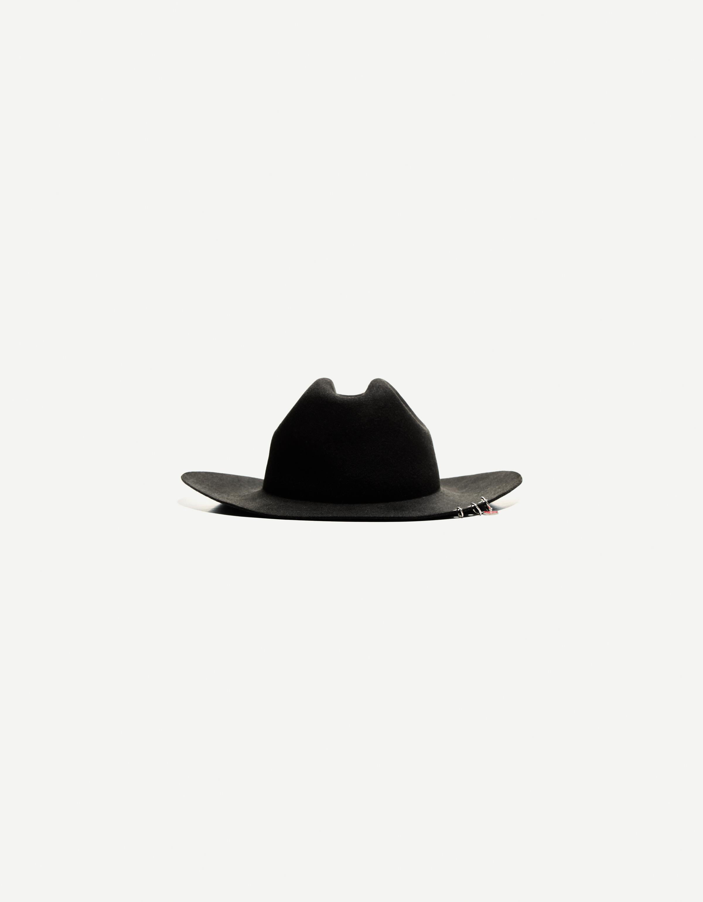 Bershka Sombrero Ca7riel & Paco Amoroso Herren Schwarz