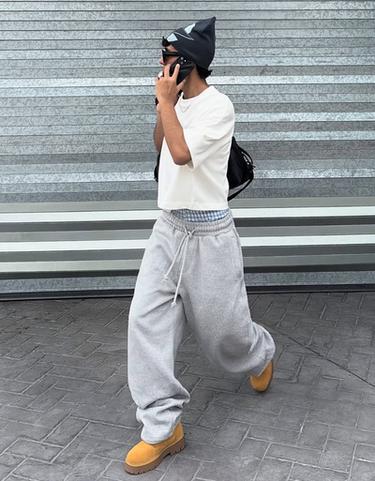 Balloon fit trousers