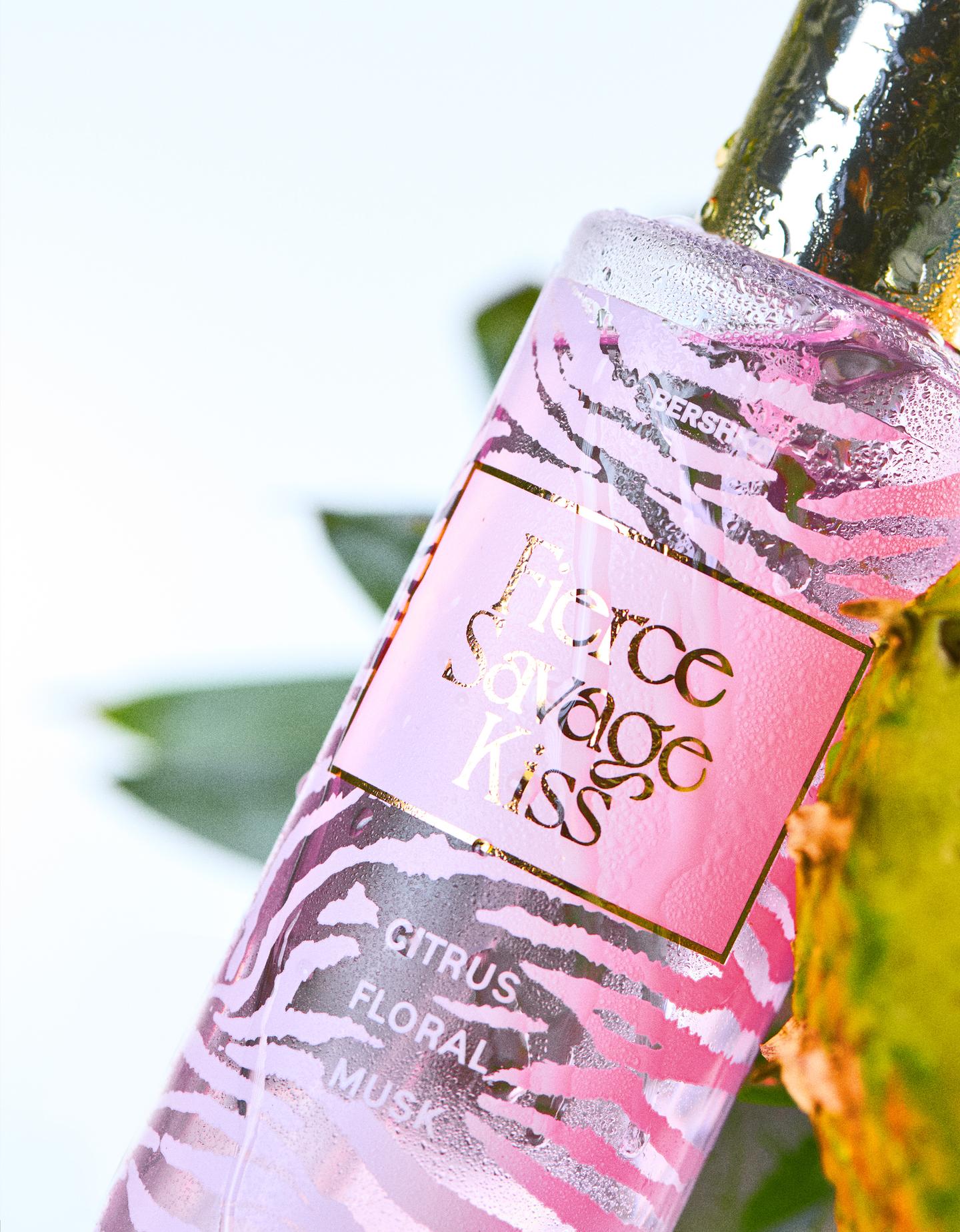 Bershka mgiełka do ciała fierce savage kiss 250 ml czarny