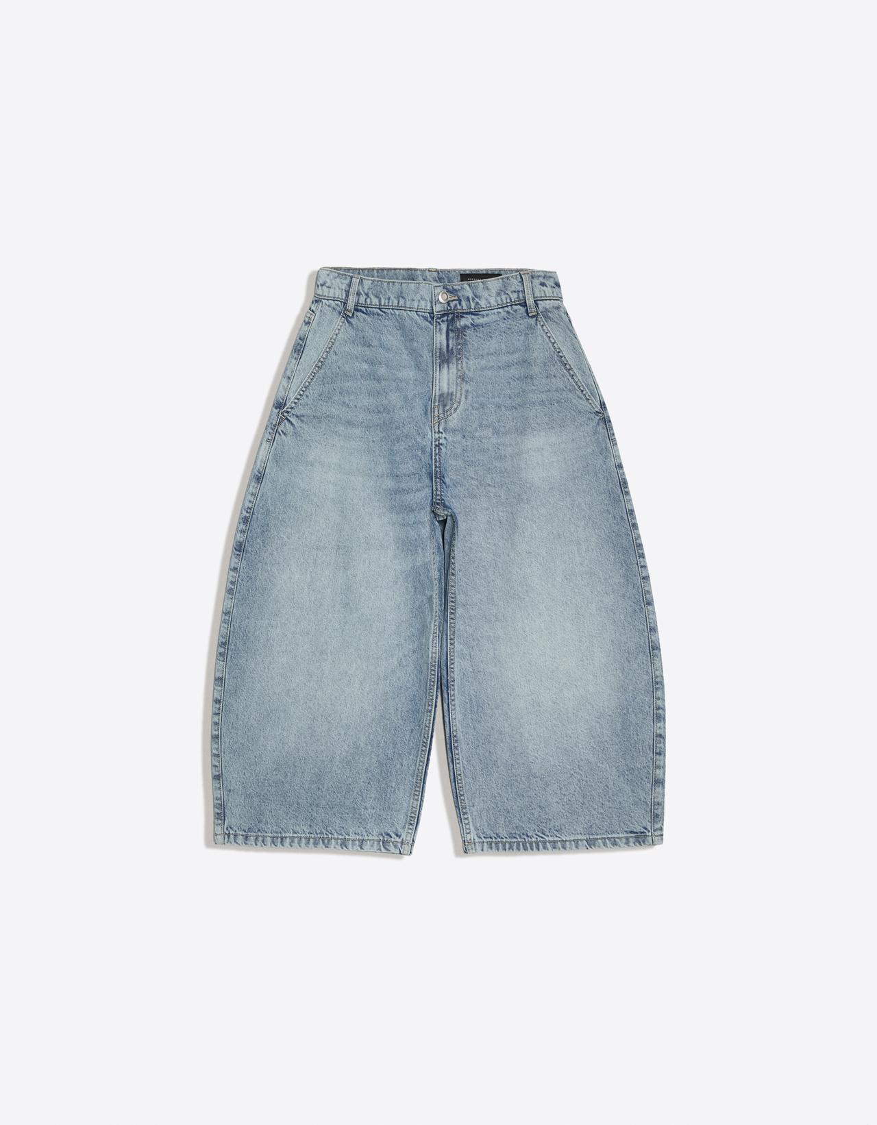 Slouchy denim jorts — Light blue