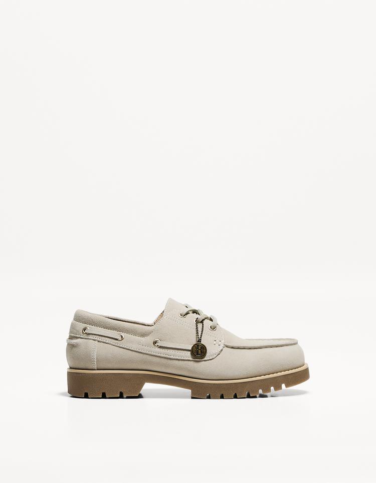 Split leather deck shoes with keyring detail