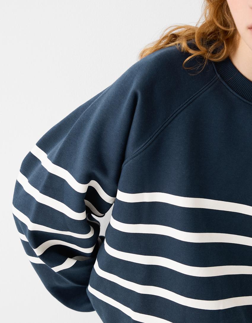Raglan sleeve sweatshirt-Navy-5