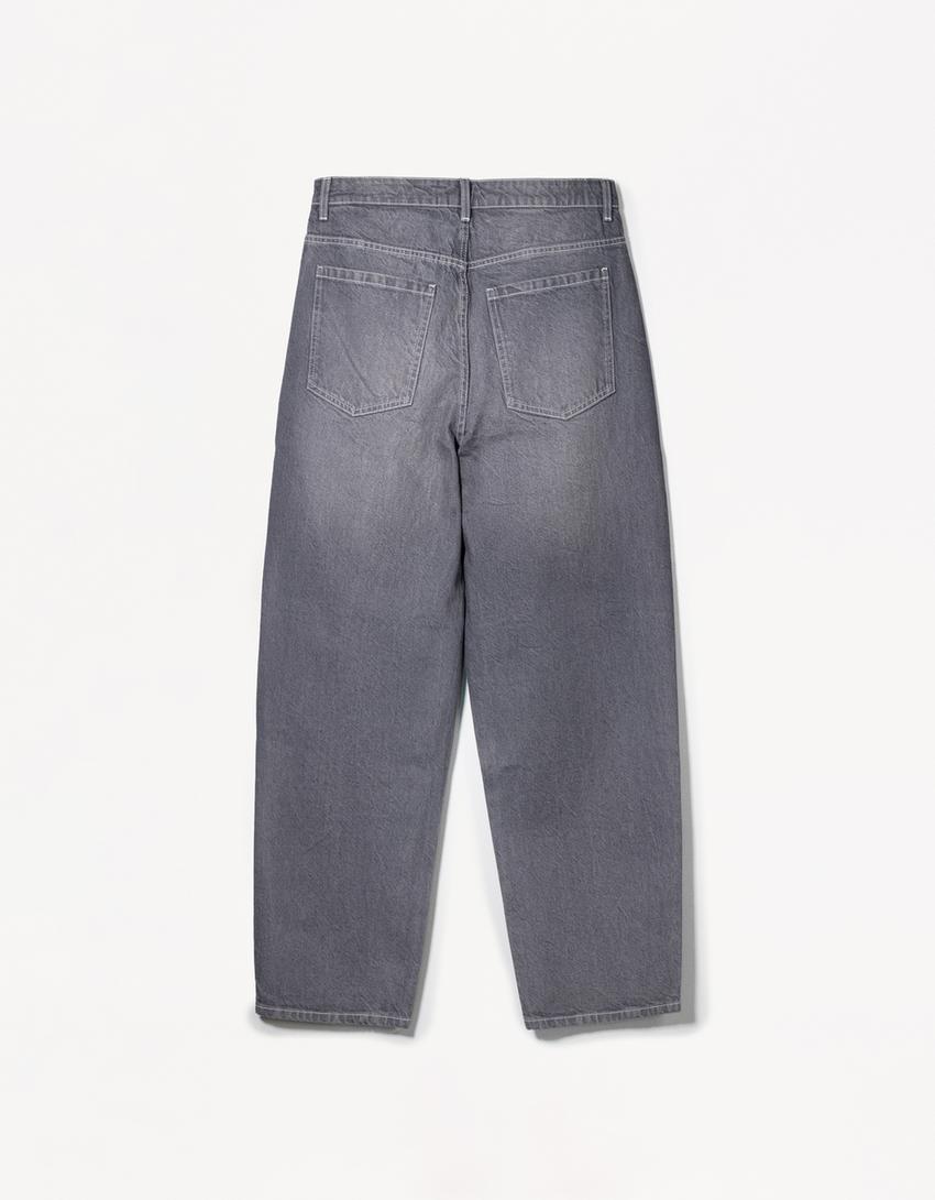 Balloon fit jeans
