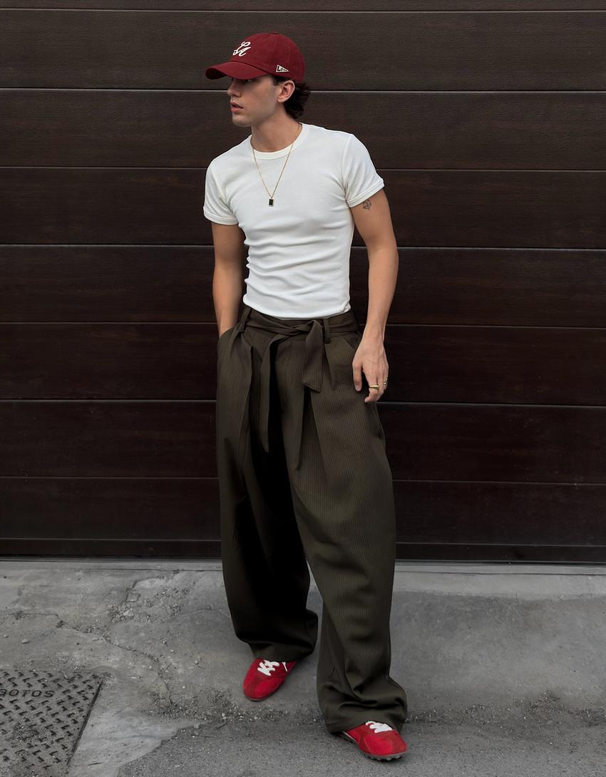 Darted barrel trousers with belt-Khaki