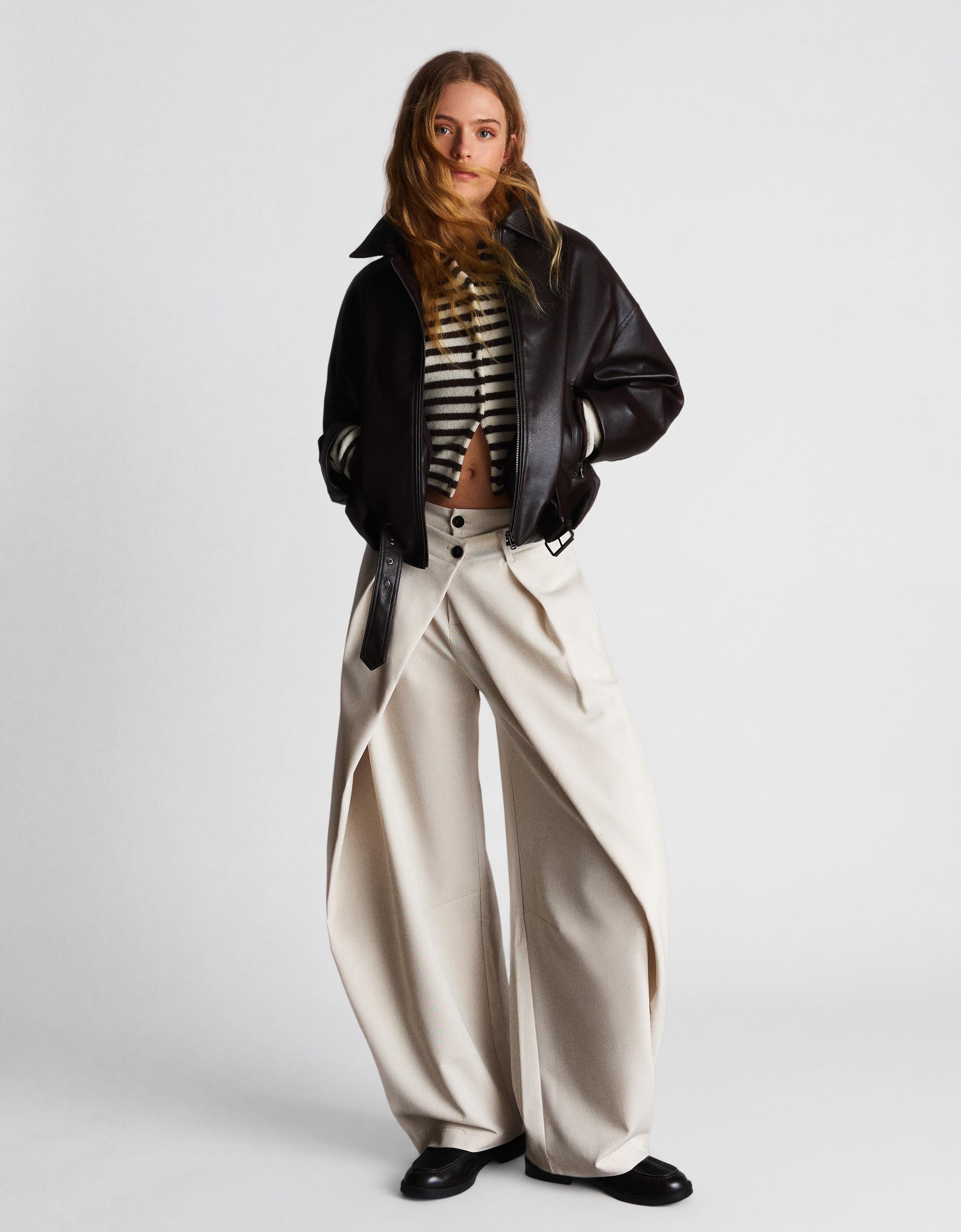 Pleated double-button trousers — Cream