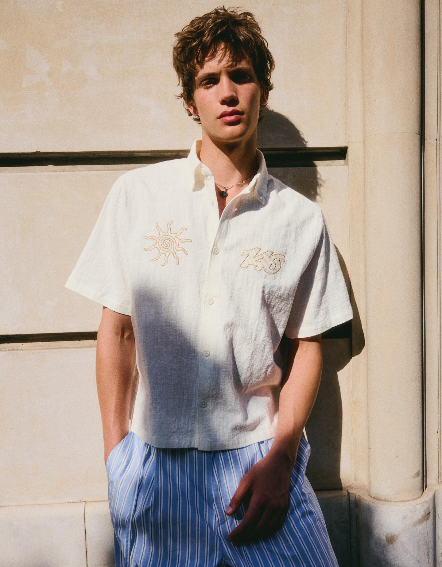 Bershka Camicia A Maniche Corte Boxy Fit Ricamata Uomo M Bianco