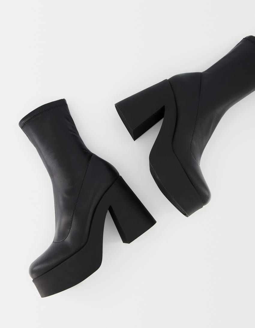 Fitted high-heel platform ankle boots-BLACK