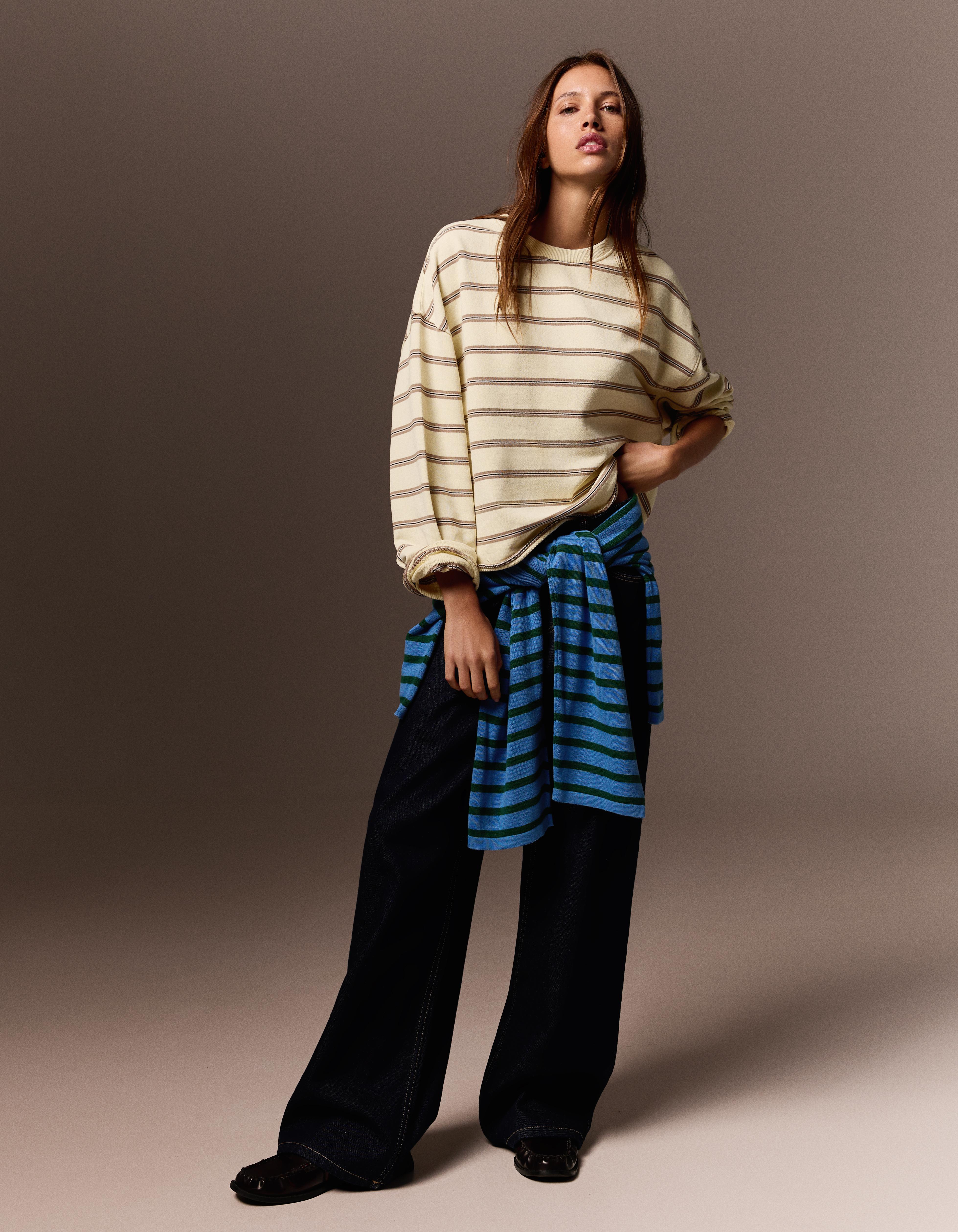 Striped round neck sweatshirt — Yellow