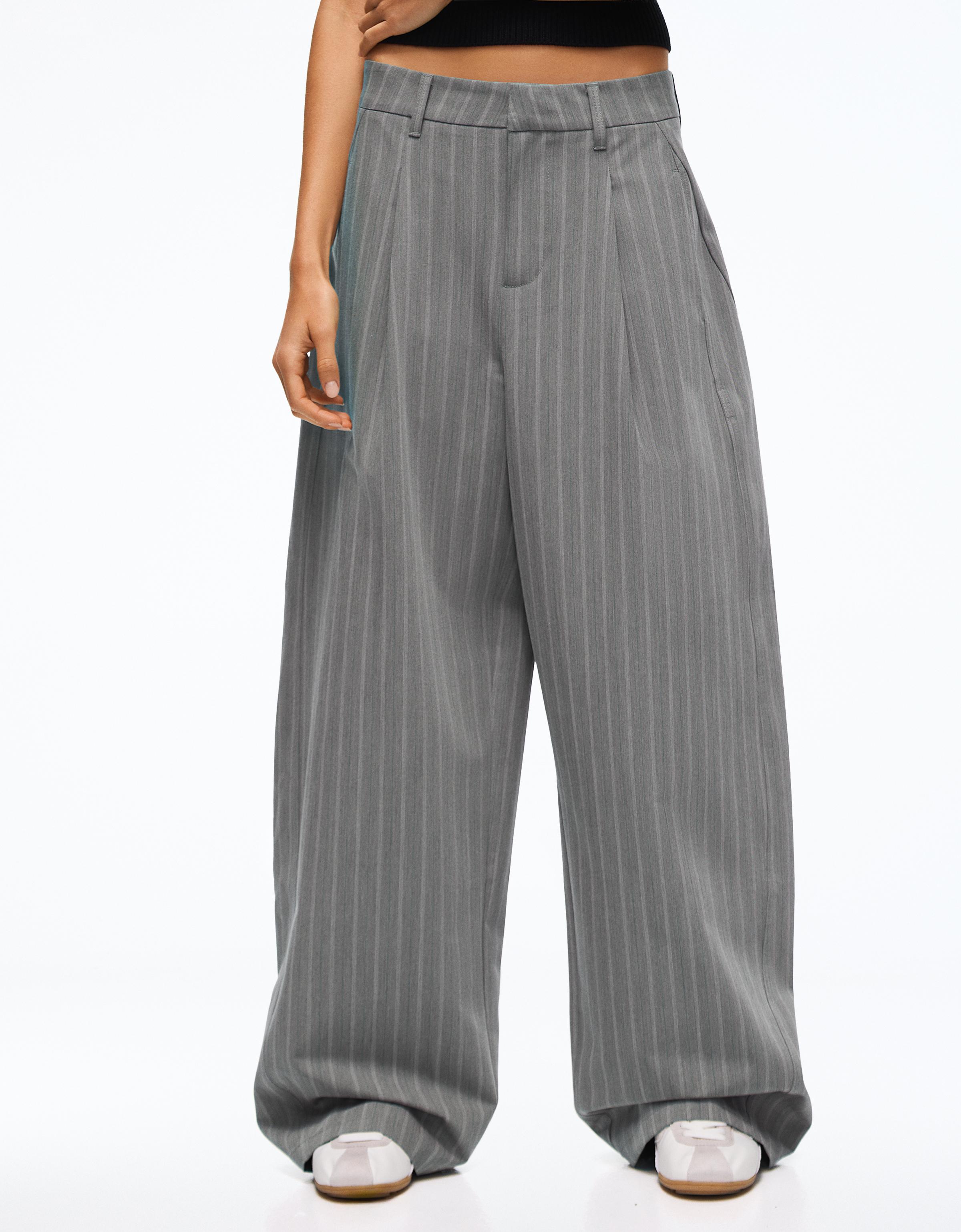 Striped pleated trousers — Grey