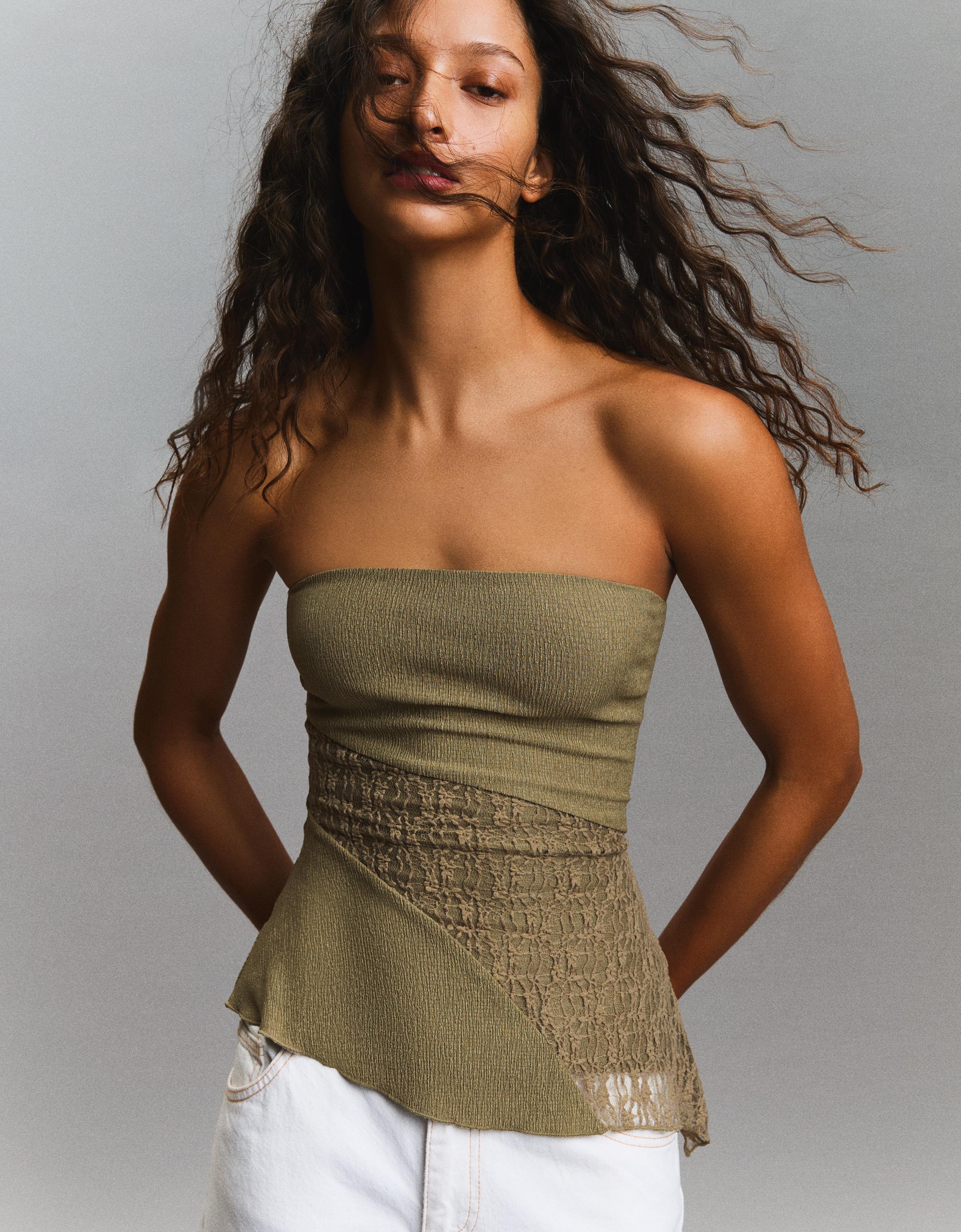 Asymmetric lace bandeau top - Women | Bershka