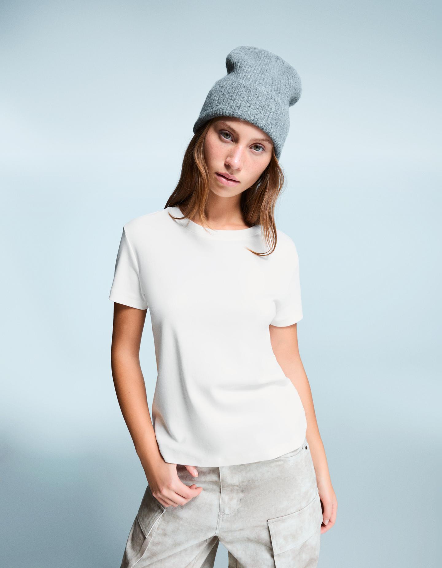 Bershka koszulka z krótkim rękawem z grubej bawełny biały złamany