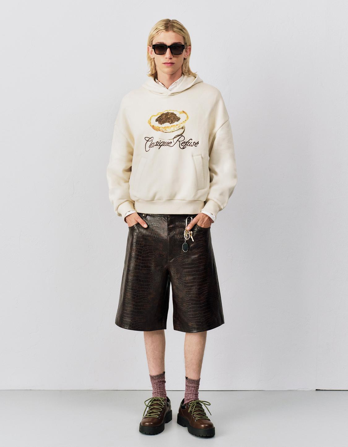 Hoodie with embroidered print