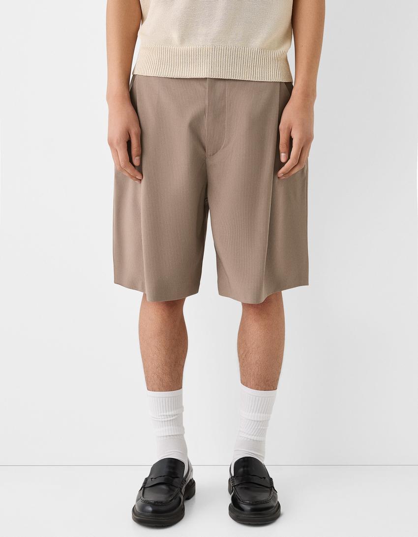 برمودا شورت محبوك ومقلّم-رملي-1