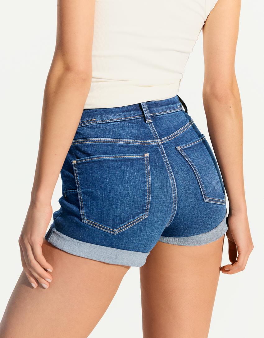 Denim paçası katlamalı şort-Açık mavi