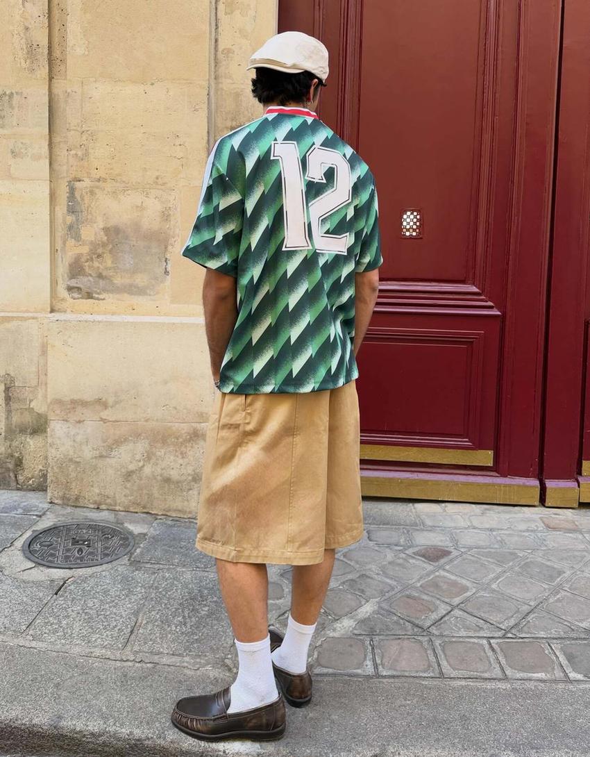 Barrel Bermuda shorts with darts-Camel