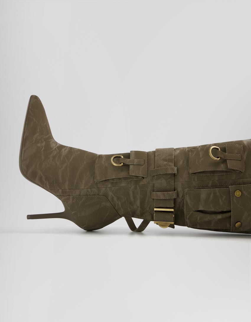 بوت بيرشكا Generation بكعب رفيع وجيوب بتفصيل معدني-كاكي-2