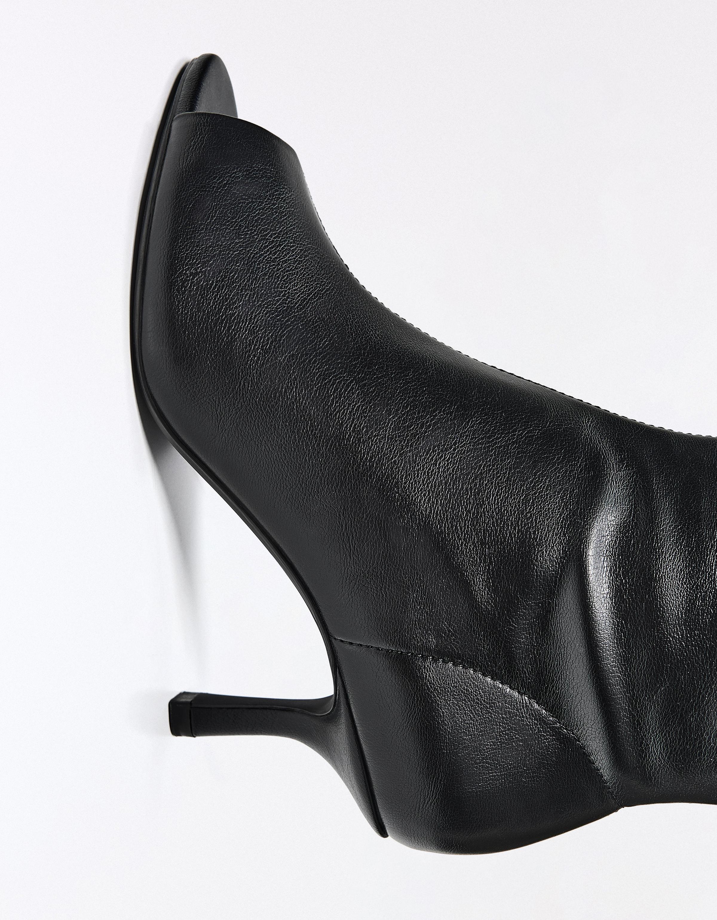 Bershka Peep Toe Topuklu Bot