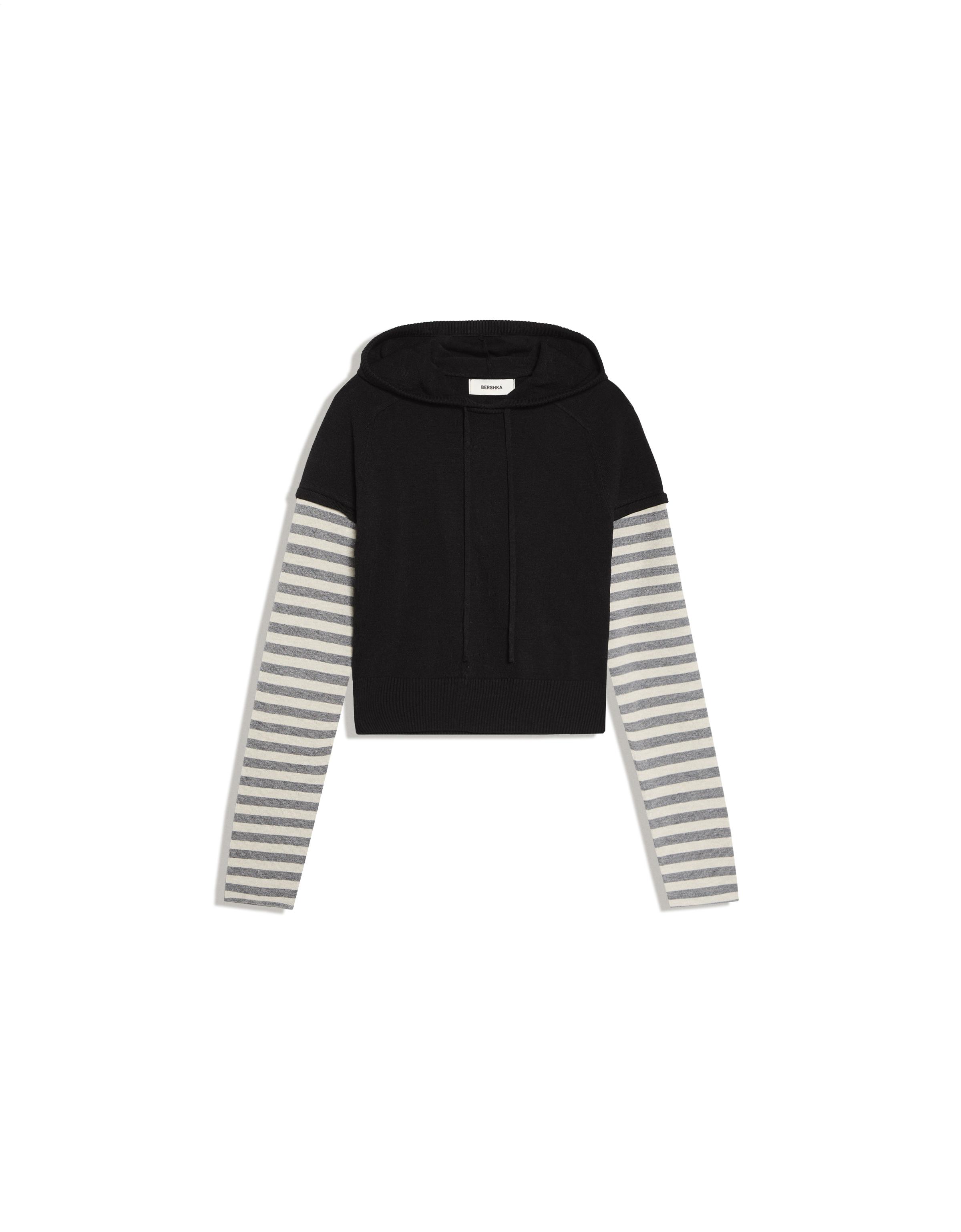 Hooded sweater with contrast sleeves — Black