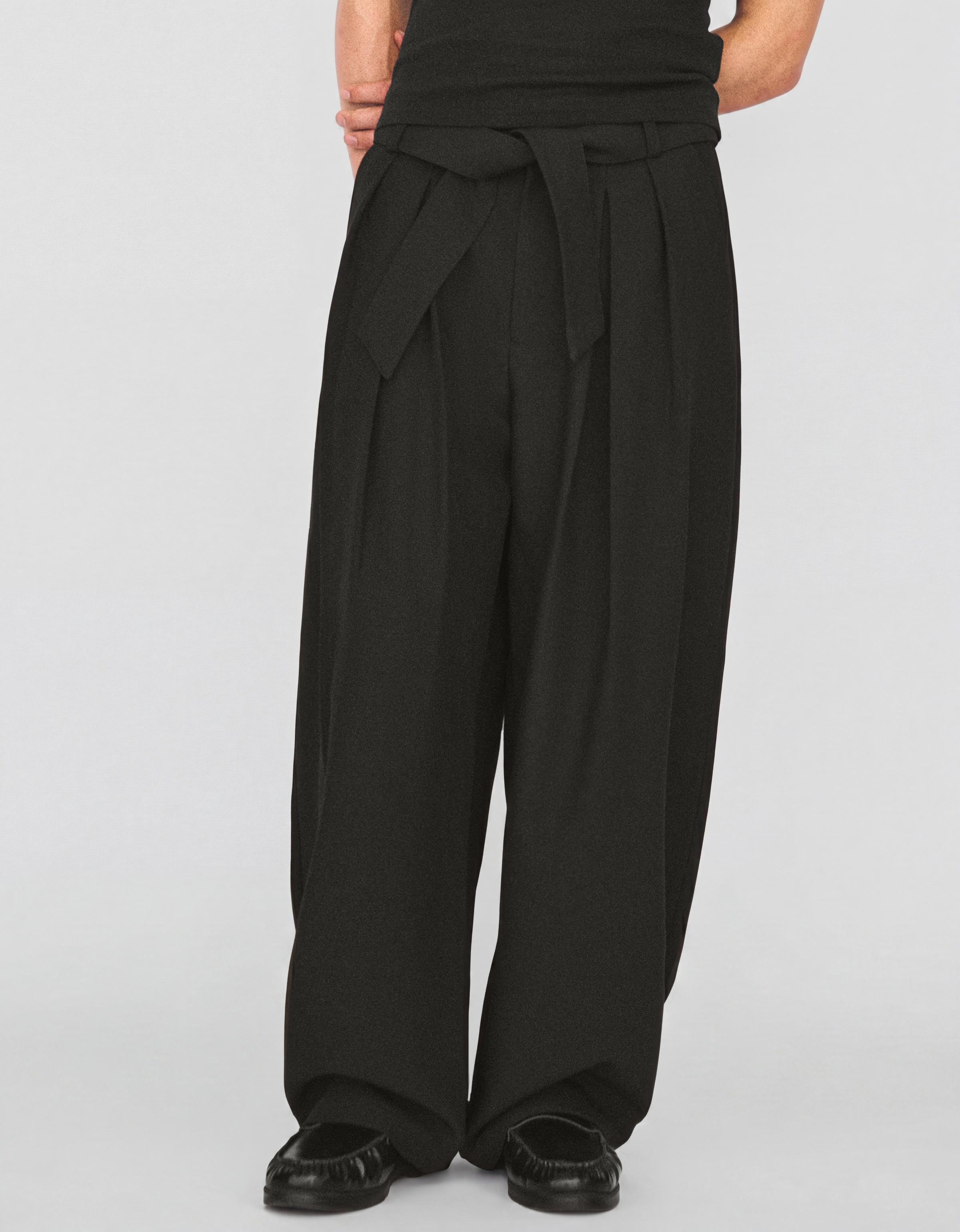 Barrel-leg trousers with darts and belt — Black