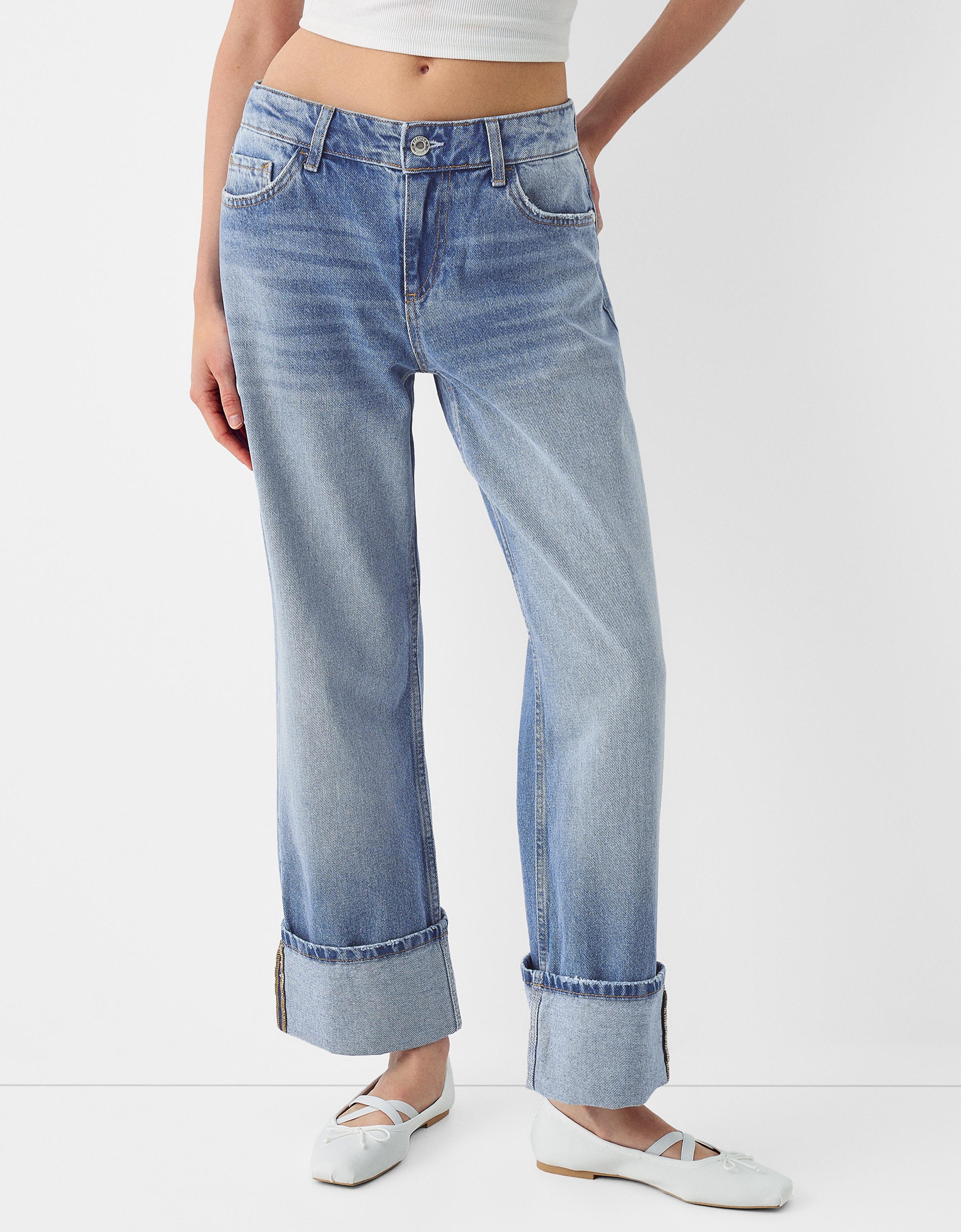 Bershka Cropped-Jeans Im Straight-Fit Mit Umgeschlagenem Saum Damen 34 Ausgewaschenes Blau