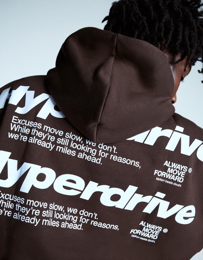 Dessuadora caputxa estampat-Marró