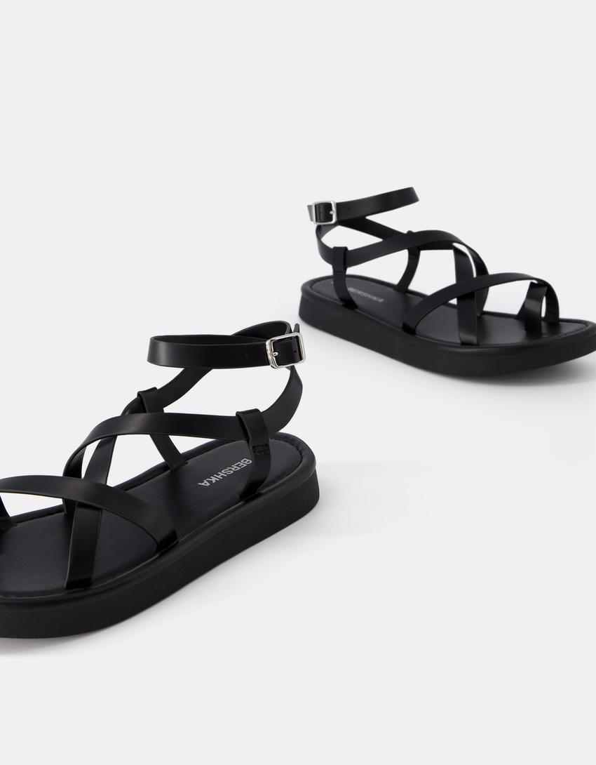 صندل مسطح بأحزمة متعددة-أسود