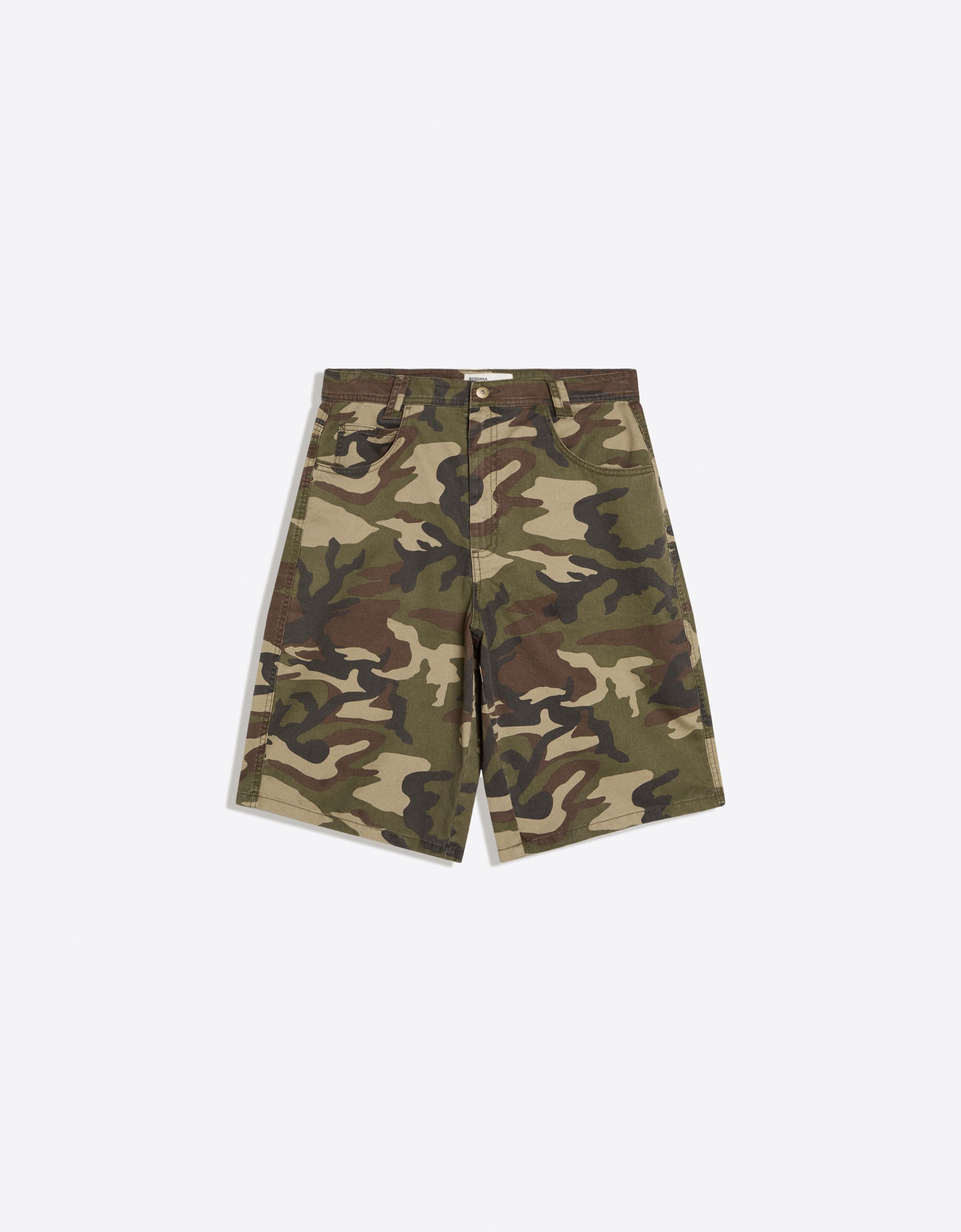 Printed skater Bermuda shorts — Khaki