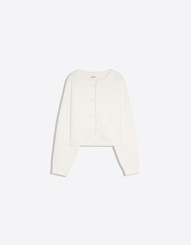 Round neck clasp cardigan — Cream 5