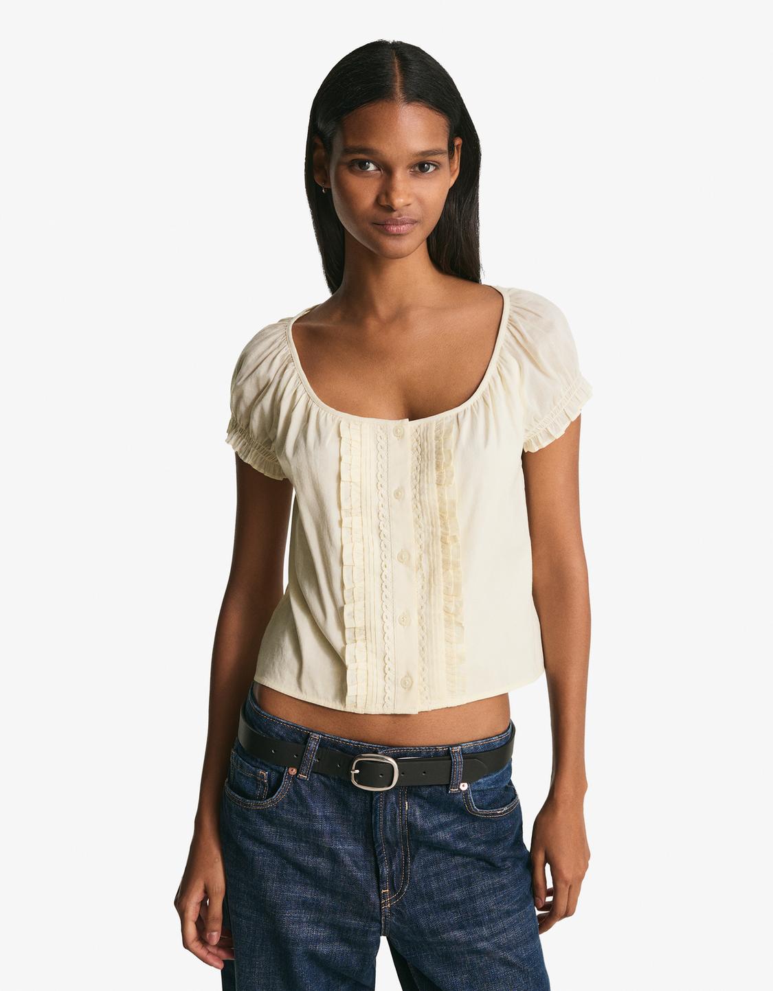 Blusa manga corta bordado