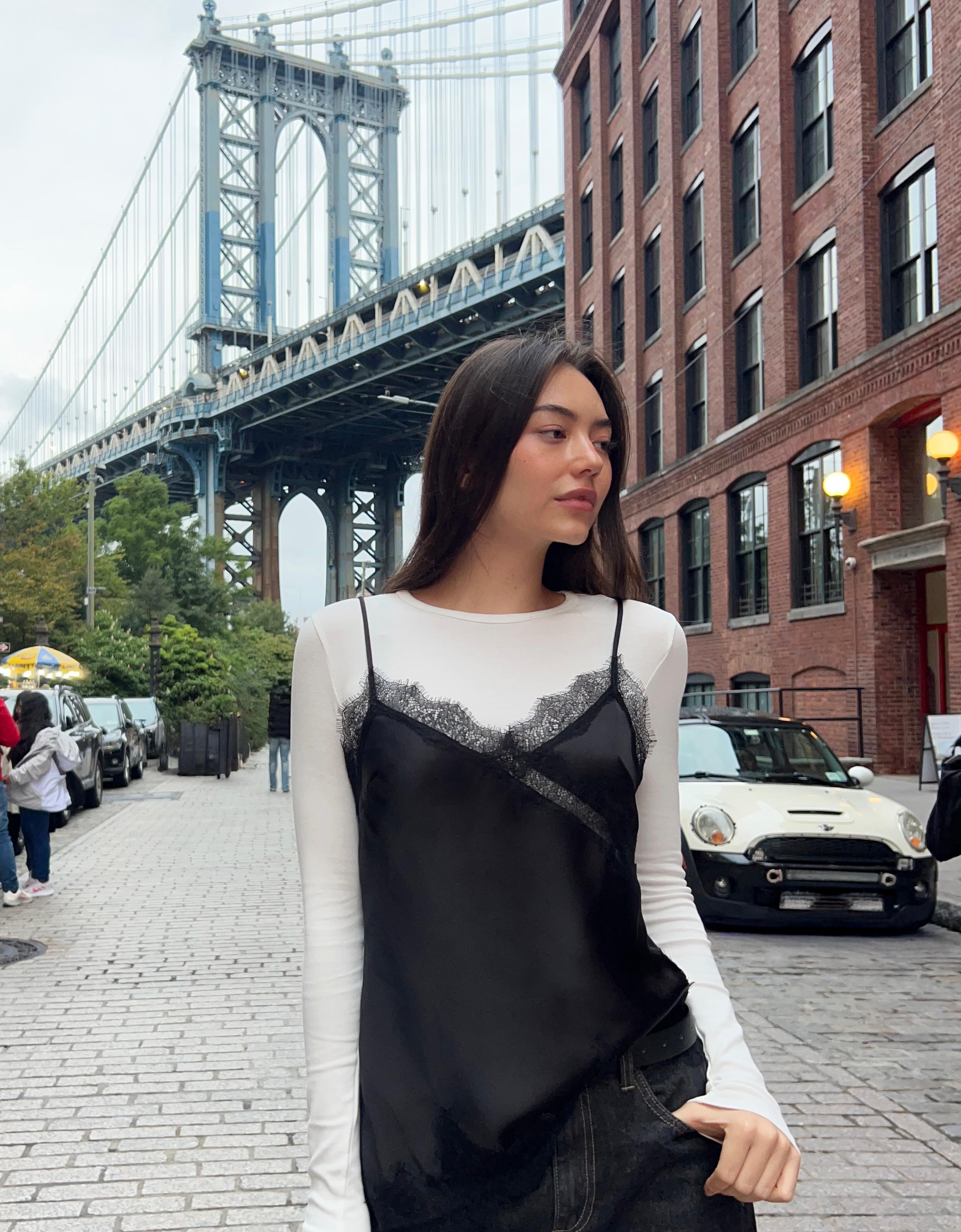 Bershka Asymmetrisches Satin-Trägertop Damen L Schwarz