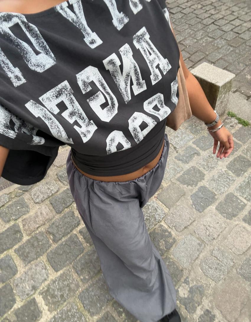 Short sleeve asymmetric print T-shirt-Dark grey