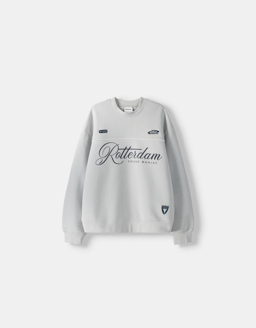 سويت شيرت بطبعة وياقة دائرية-رمادي-4