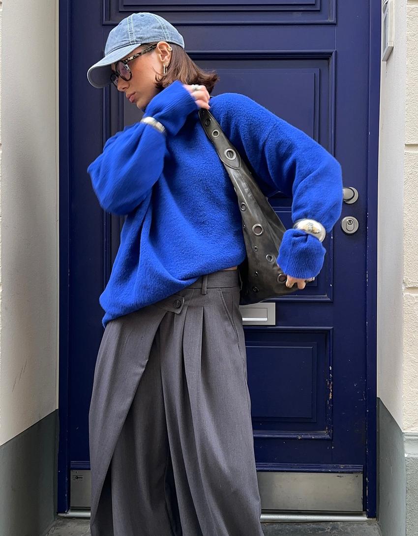 Oversize-Pullover mit Stehkragen-Blau