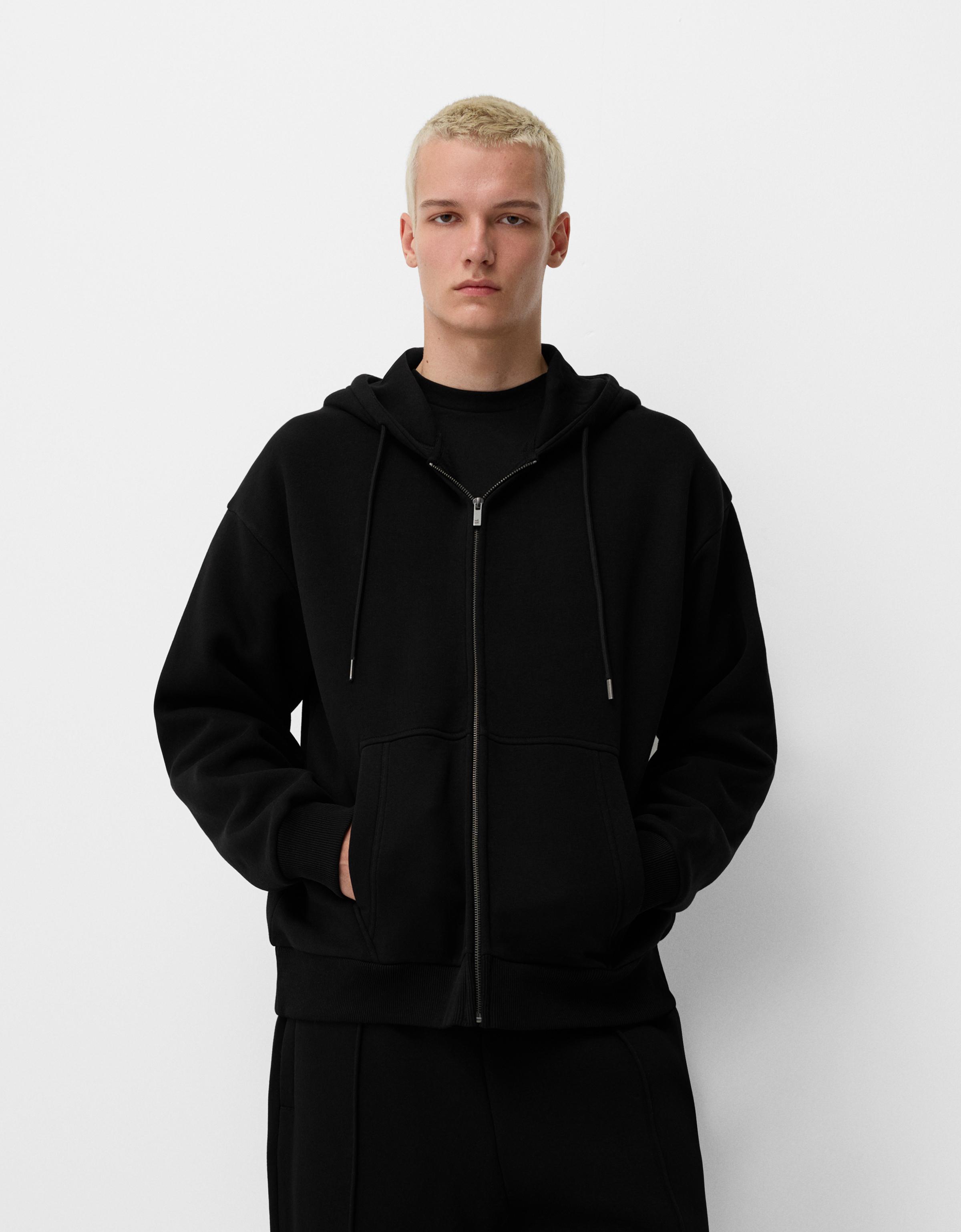 Bershka Pack Mit Sweatshirt Und Wide-Leg-Hose Herren M Kombiniert