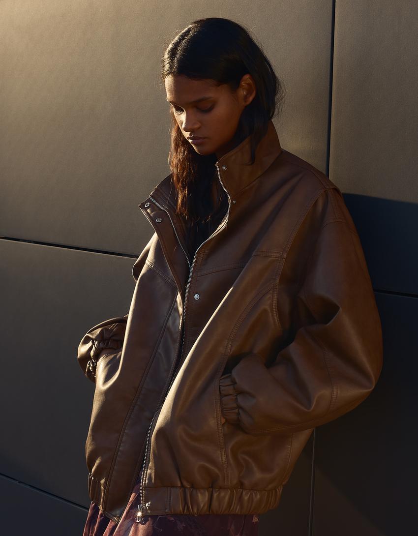 Abrigo Efecto Piel Bershka Bomber Larga Mujer Bershka Cazadora
