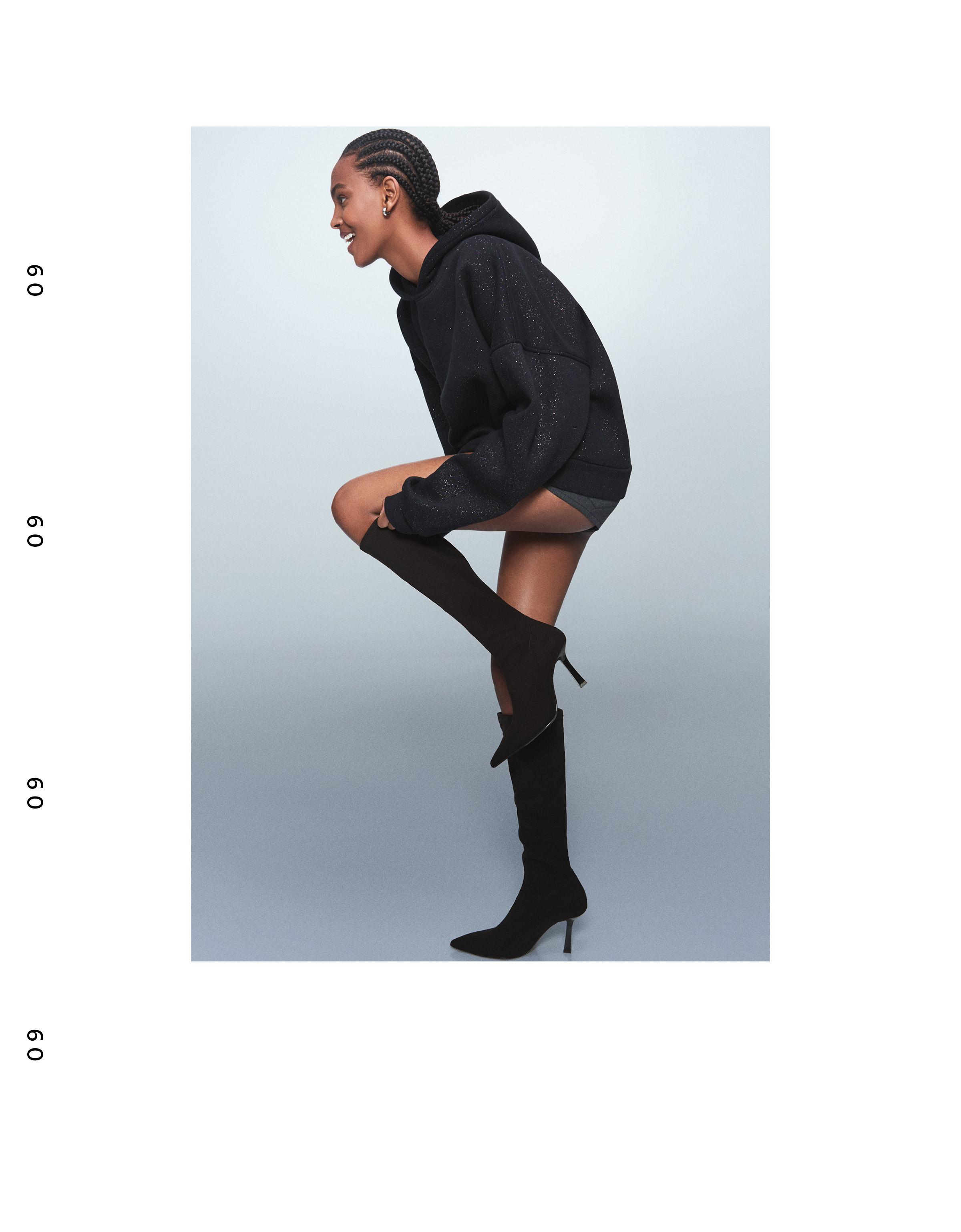 Fitted heeled boots — BLACK
