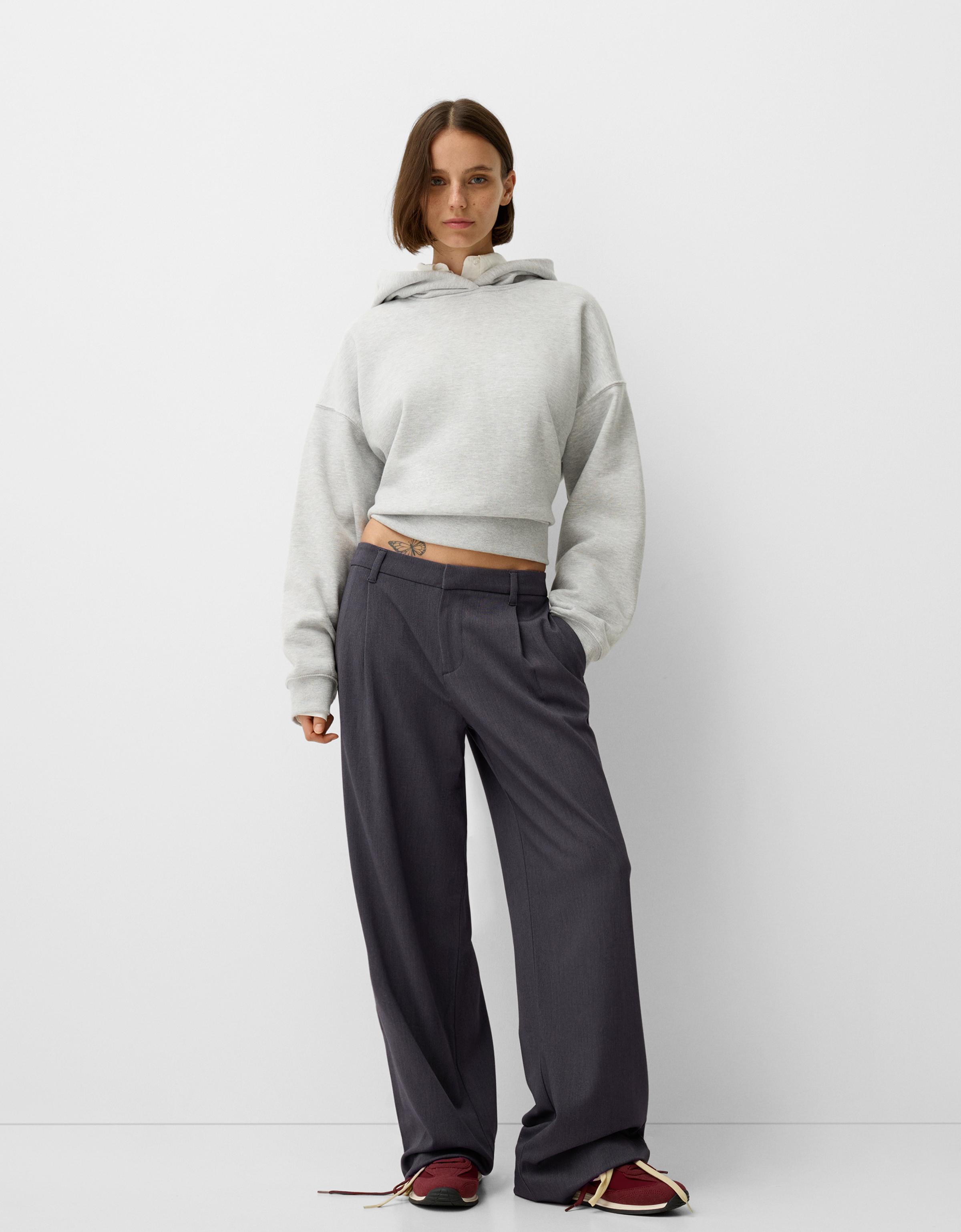 Low-rise baggy trousers - Women | Bershka