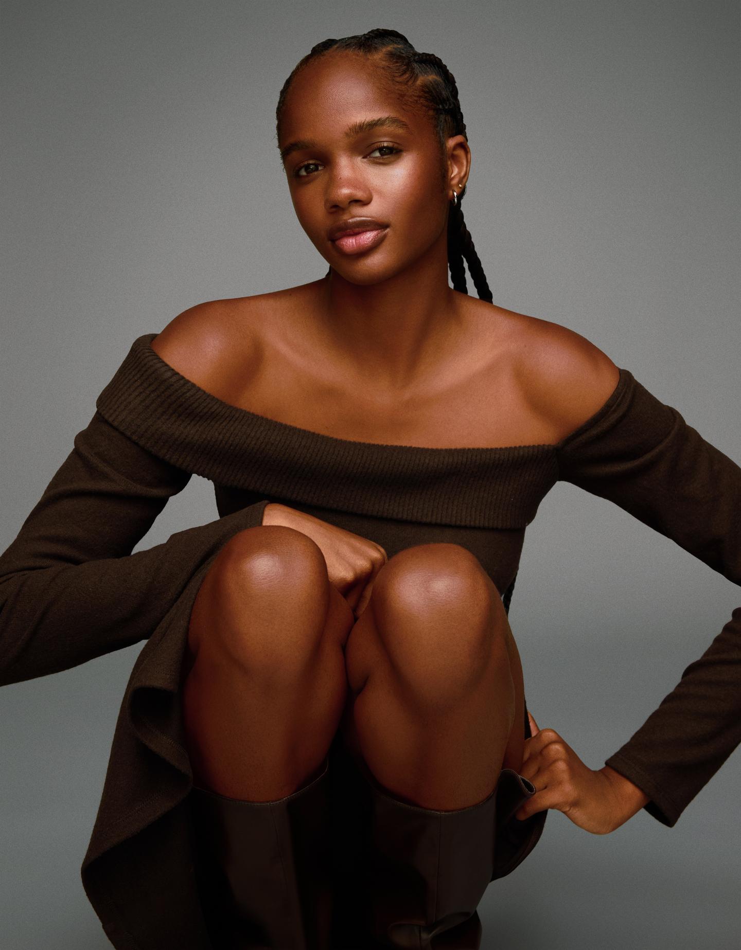 Bershka sweter z asymetrycznej dzianiny soft brązowy