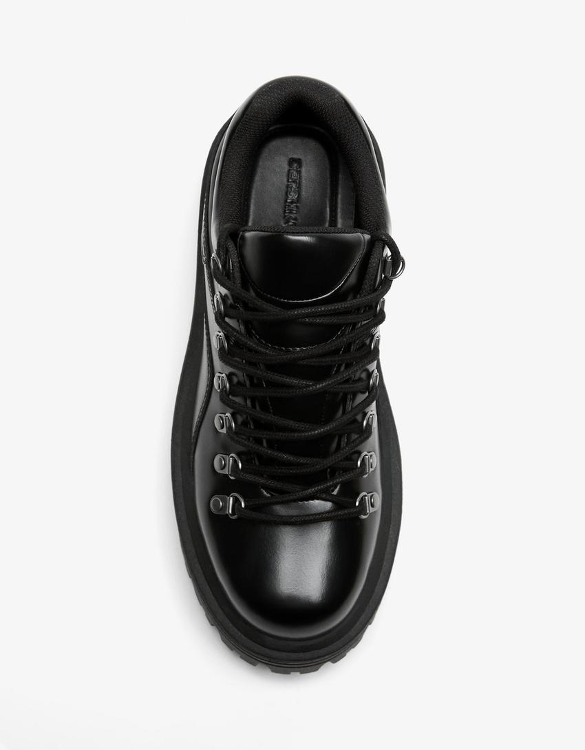 Chaussure à détails métalliques-Noir