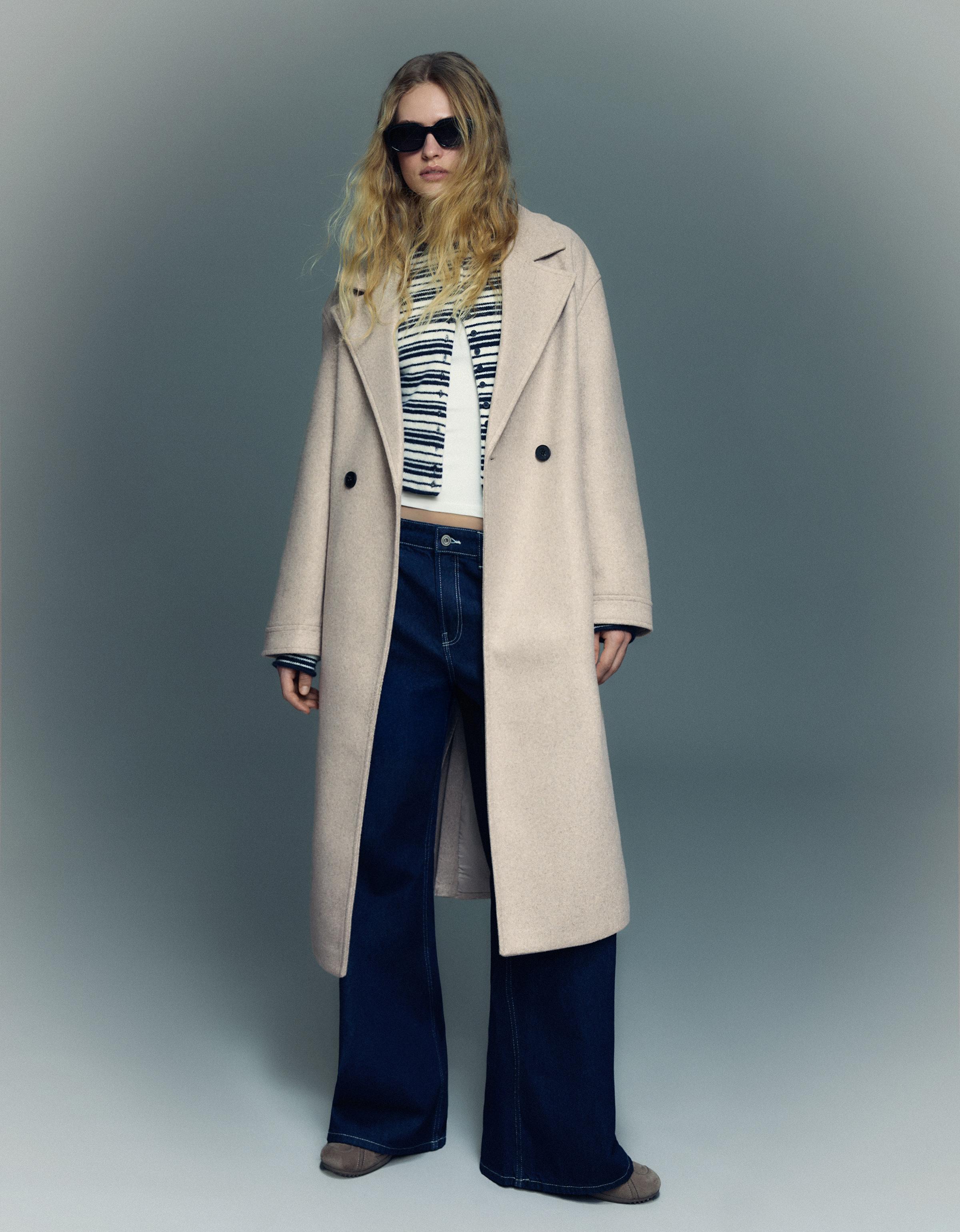 Bershka Zweireihiger Mantel Mit Soft-Touch-Effekt Damen Xxs Camel