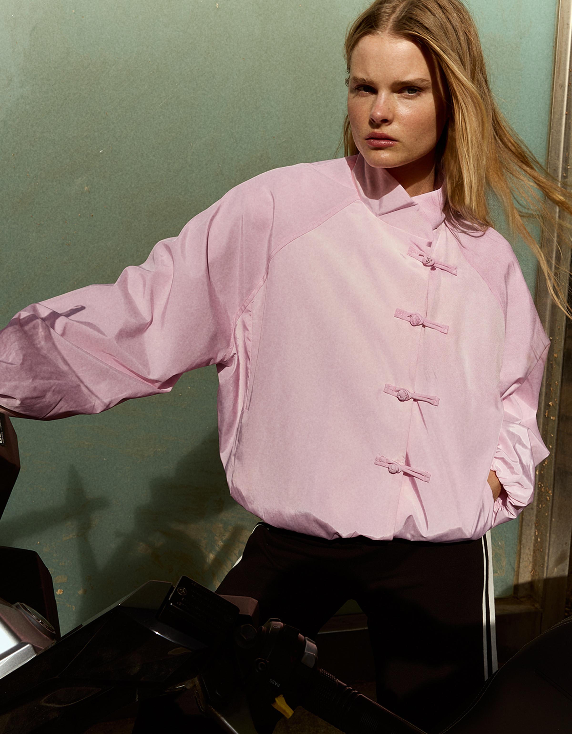 Nylon jacket with clasps — Pink