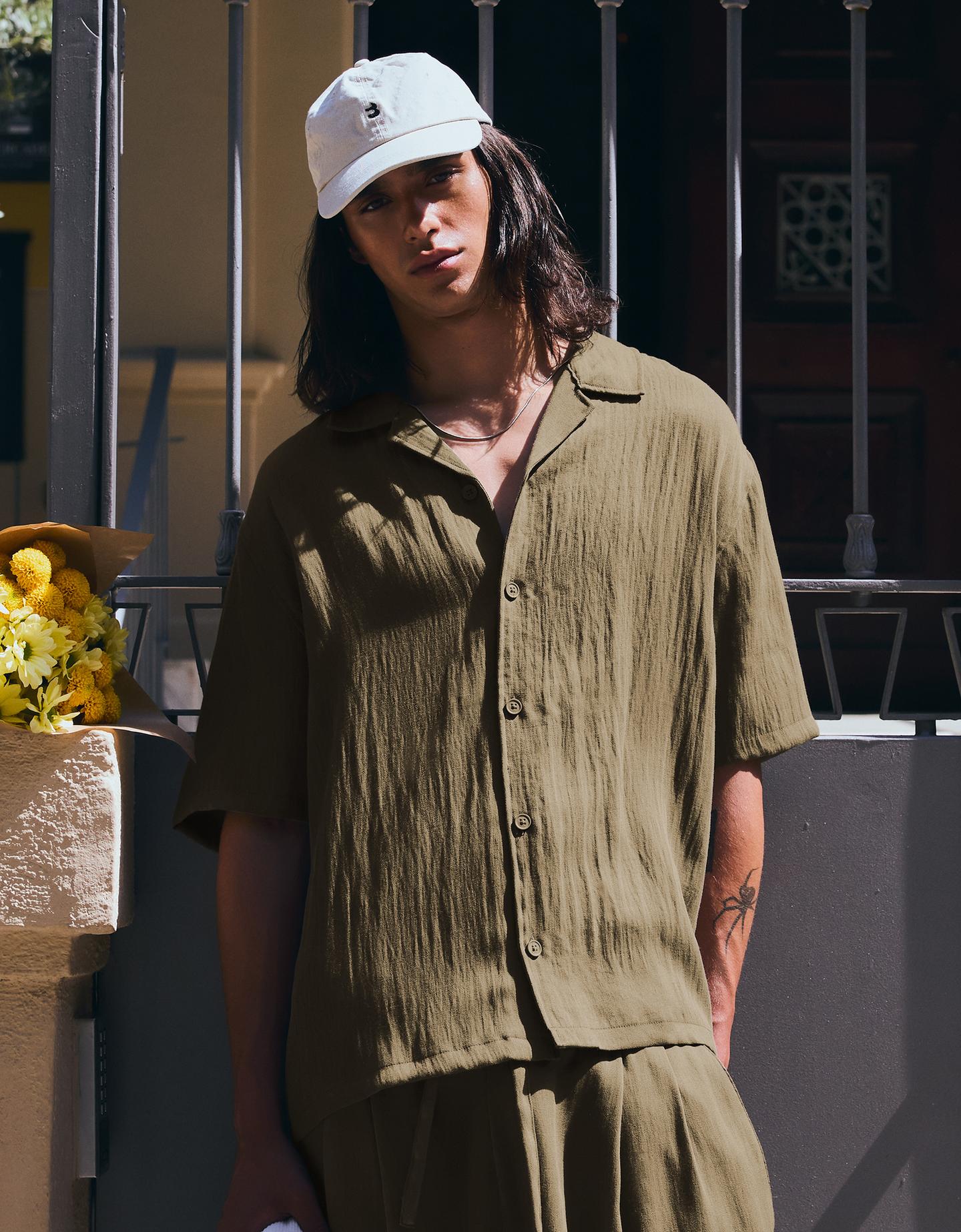Bershka koszula z krótkim rękawem w stylu rustykalnym khaki