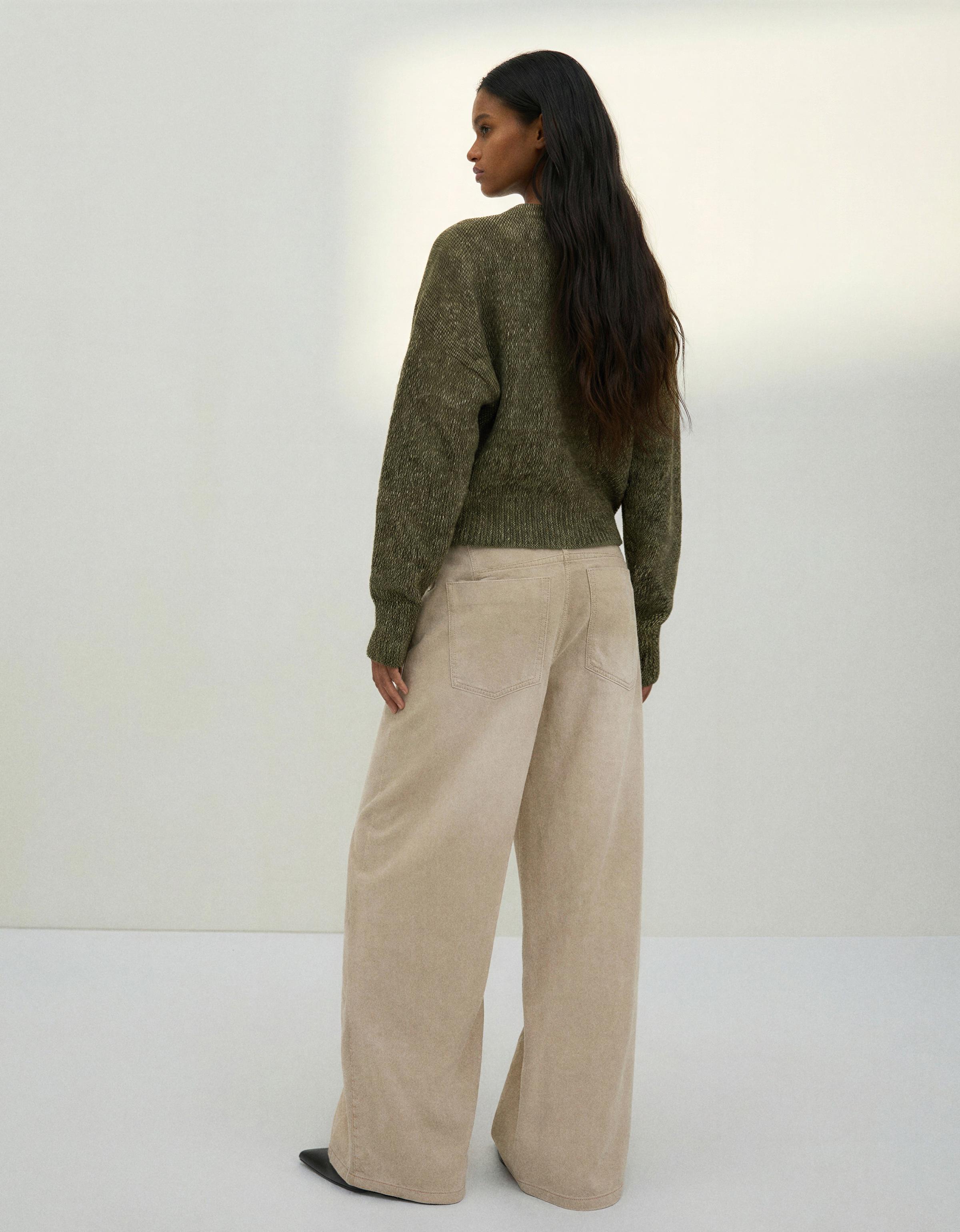Barrel-leg trousers