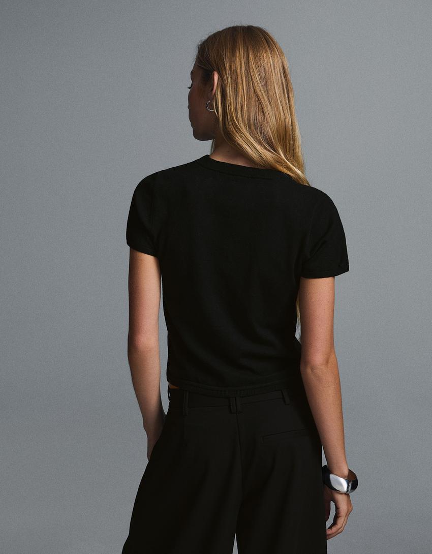 Camiseta manga curta gola redonda-Preto